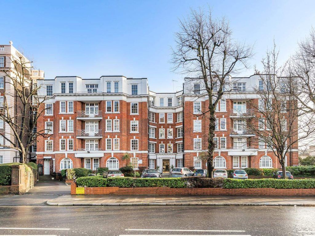 2 bed flat for sale in Grove End Road, London NW8, £785,000