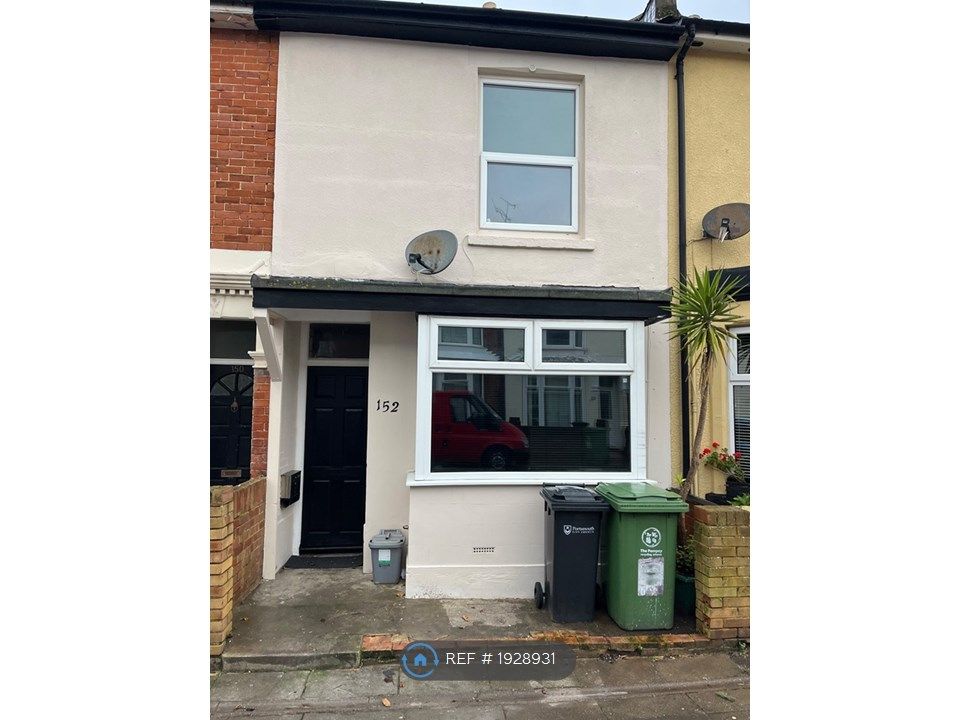 3 bed terraced house to rent in Prince Albert Road, Portsmouth PO4, £1,500 pcm