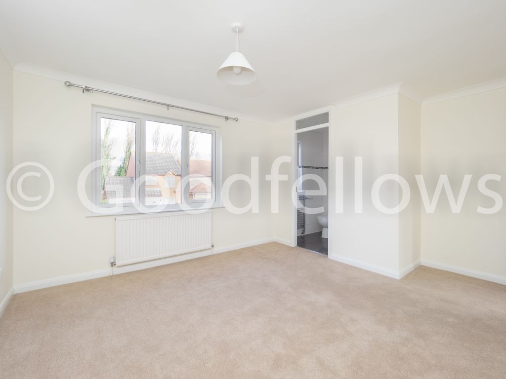 4 bed detached house to rent in Claydon Drive, Croydon, Beddington CR0, £2,200 pcm