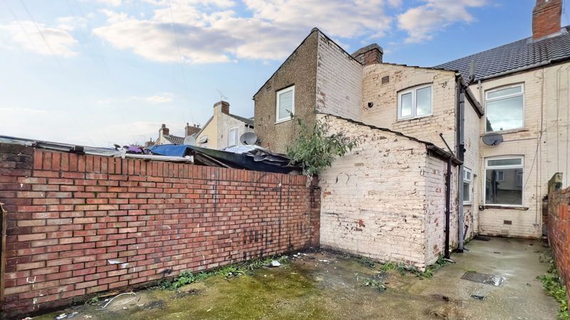 3 bed terraced house for sale in Smith Street, Scunthorpe DN15, £89,950