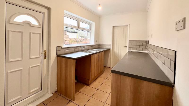 3 bed terraced house for sale in Smith Street, Scunthorpe DN15, £89,950