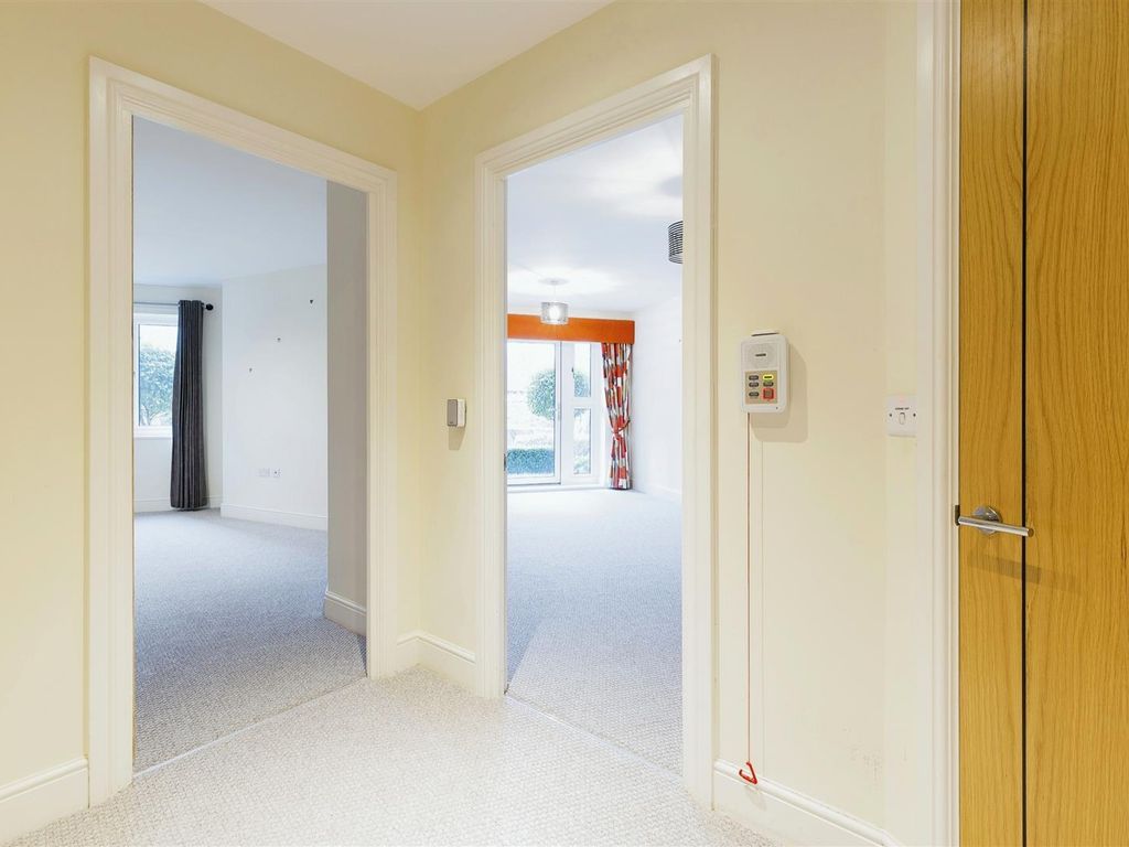 1 bed flat for sale in Stukeley Court, Barnack Road, Stamford PE9, £248,000