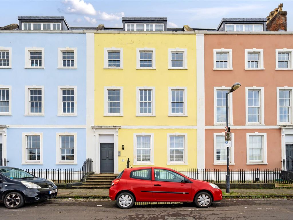 2 bed flat for sale in Redcliffe Parade West, Bristol BS1, £540,000