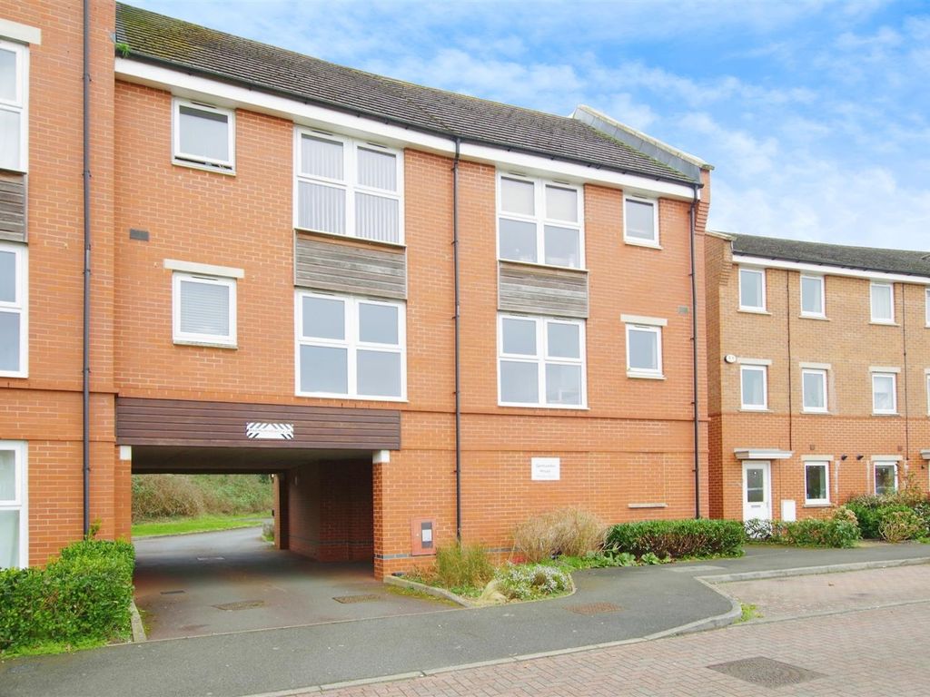 1 bed flat to rent in Celsus Grove, Old Town, Swindon SN1, £850 pcm