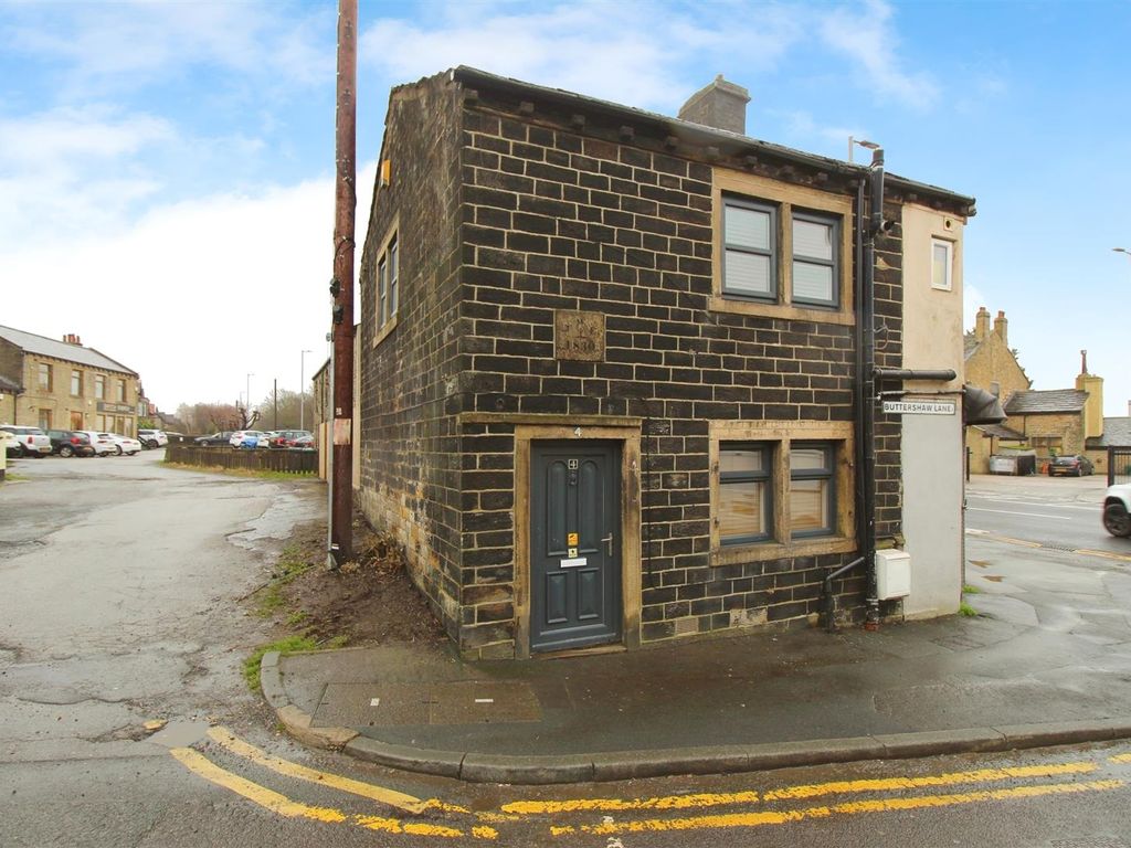 3 bed end terrace house for sale in Buttershaw Lane, Bradford BD6, £125,000