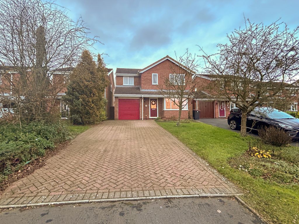 4 bed detached house for sale in Majestic Way, Telford TF4, £318,000