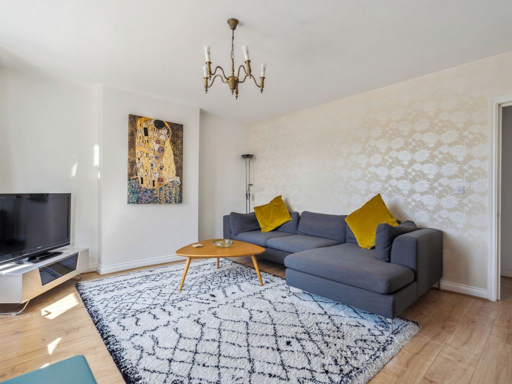 3 bed flat for sale in West Way, Oxford OX2, £325,000