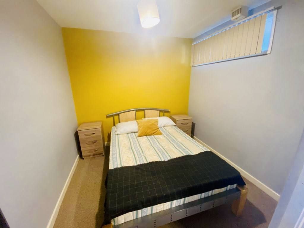2 bed flat for sale in Suffolk Street Queensway, Birmingham B1, £225,000