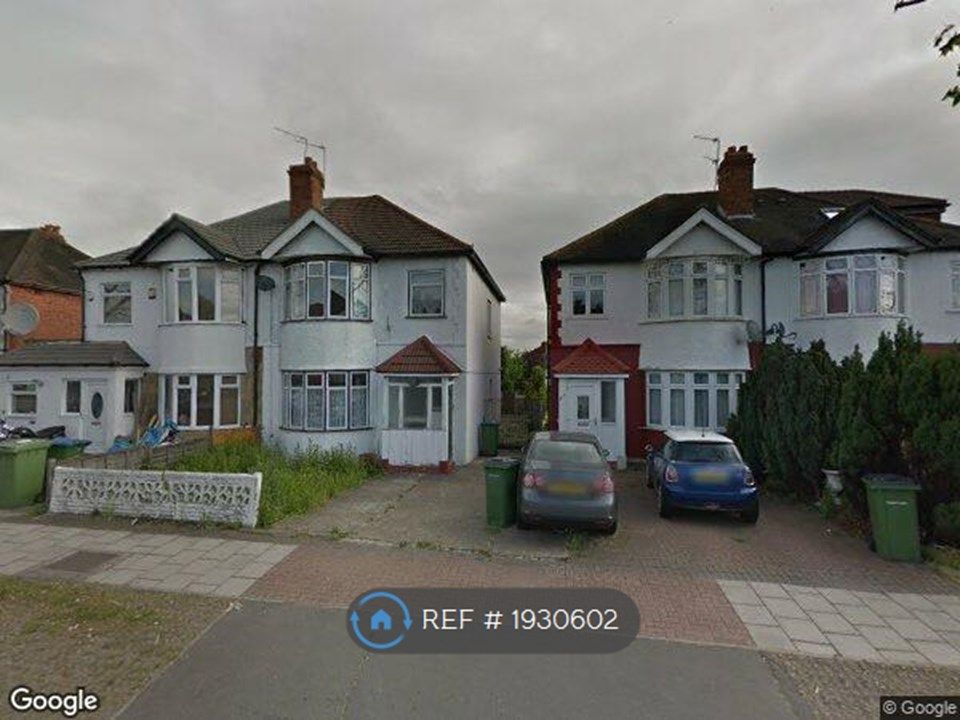 3 bed detached house to rent in Sidcup Road, London SE9, £2,500 pcm