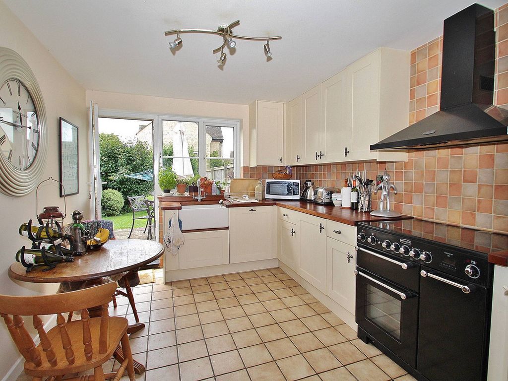 3 bed cottage for sale in 5 Mill Lane, Clanfield OX18, £300,000