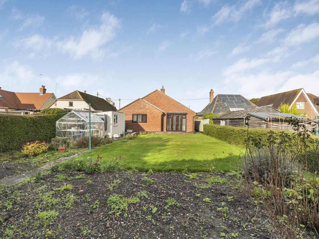 3 bed detached bungalow for sale in Bessels Lea, Blewbury OX11, £550,000
