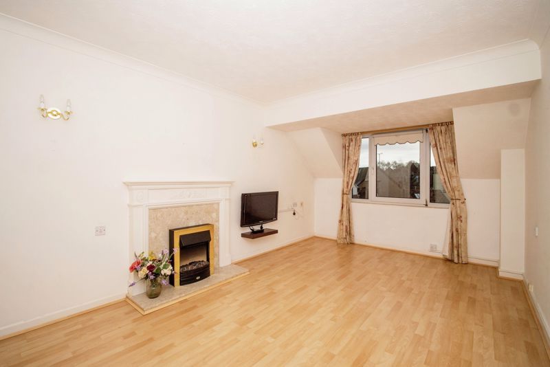 1 bed flat for sale in Swanbridge Court, Dorchester DT1, £107,000