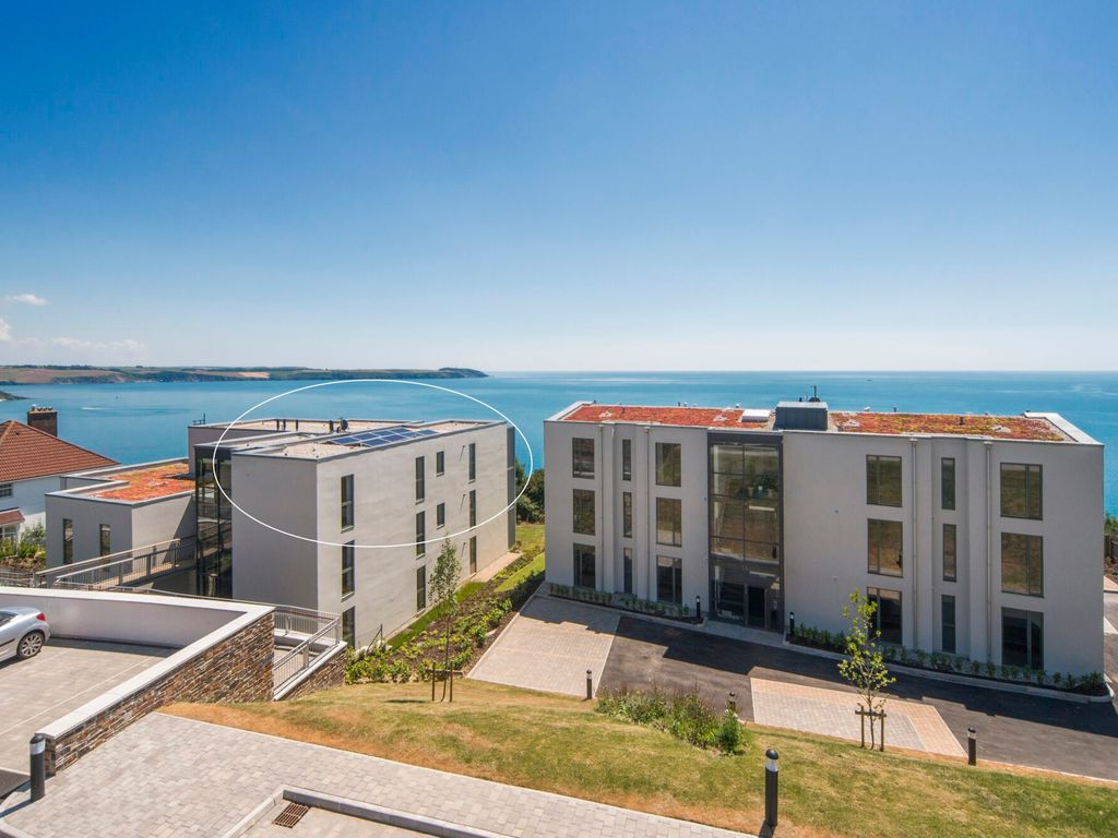 2 bed flat for sale in Sea Road, Carlyon Bay, St. Austell PL25, £625,000