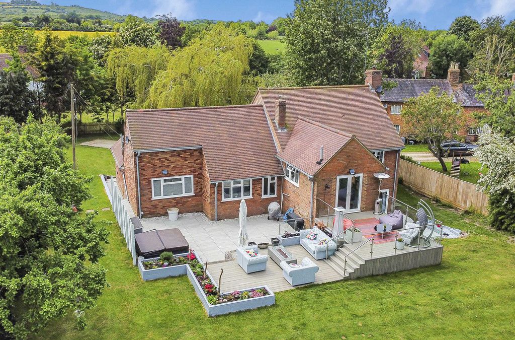 4 bed detached house for sale in Wotton End, Ludgershall HP18, £900,000
