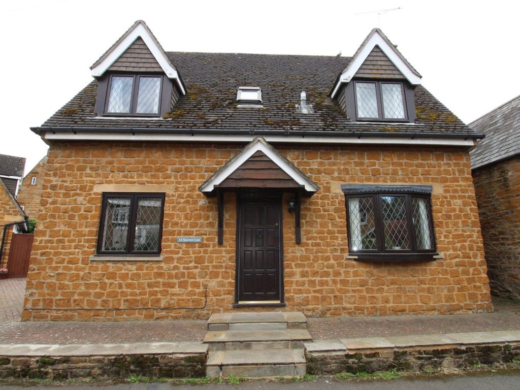 3 bed detached house for sale in Starmers Lane, Kislingbury, Northampton NN7, £315,000