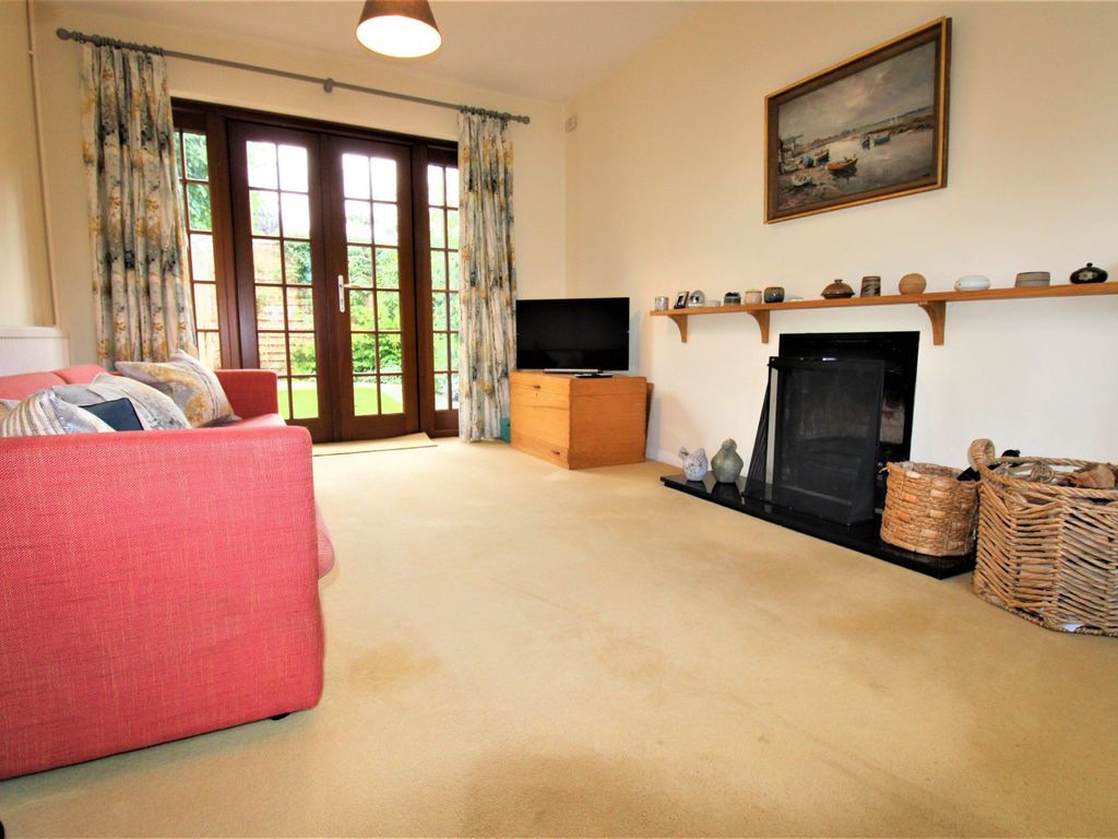 3 bed detached house for sale in Starmers Lane, Kislingbury, Northampton NN7, £315,000