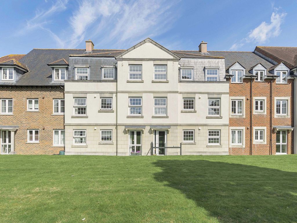 1 bed flat for sale in Wessex Way, Bicester OX26, £135,000
