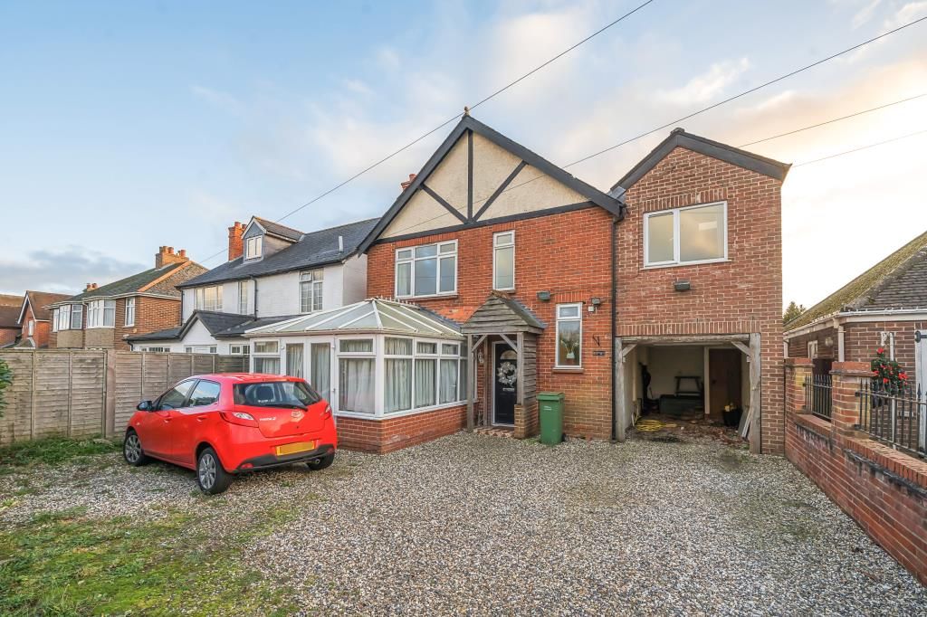 5 bed detached house for sale in Thatcham, Berkshire RG18, £650,000