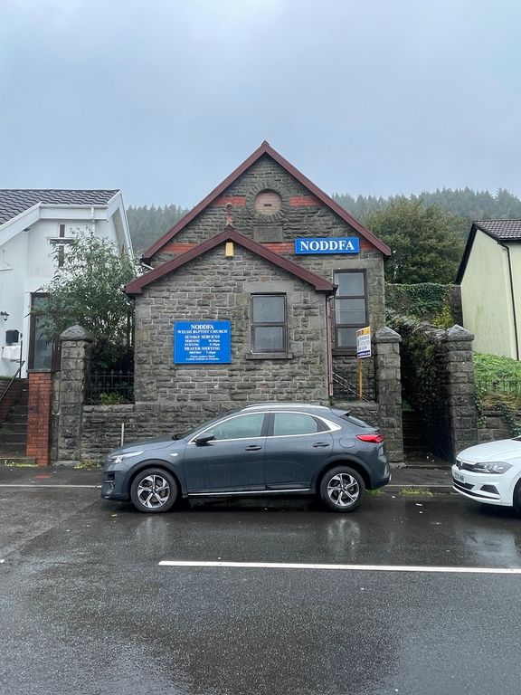 Leisure/hospitality to let in Clydach Road, Tonypandy CF40, £5,000 pa