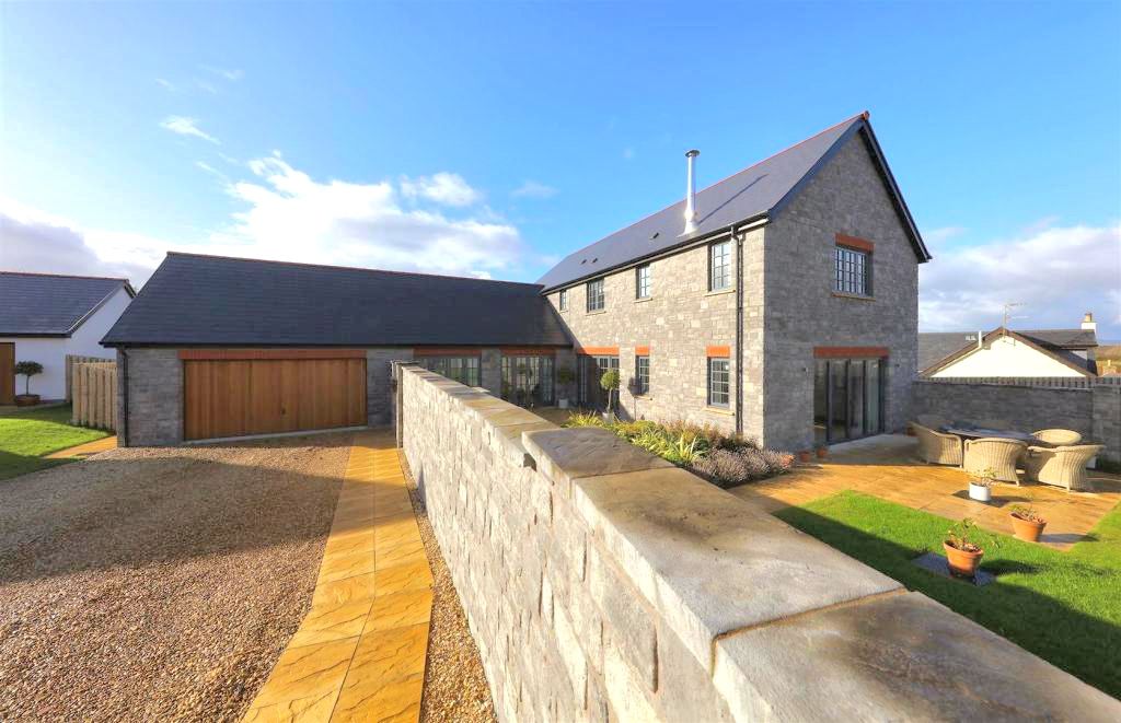 4 bed detached house to rent in The Barns, St Brides Major, Vale Of Glamorgan CF32, £3,500 pcm