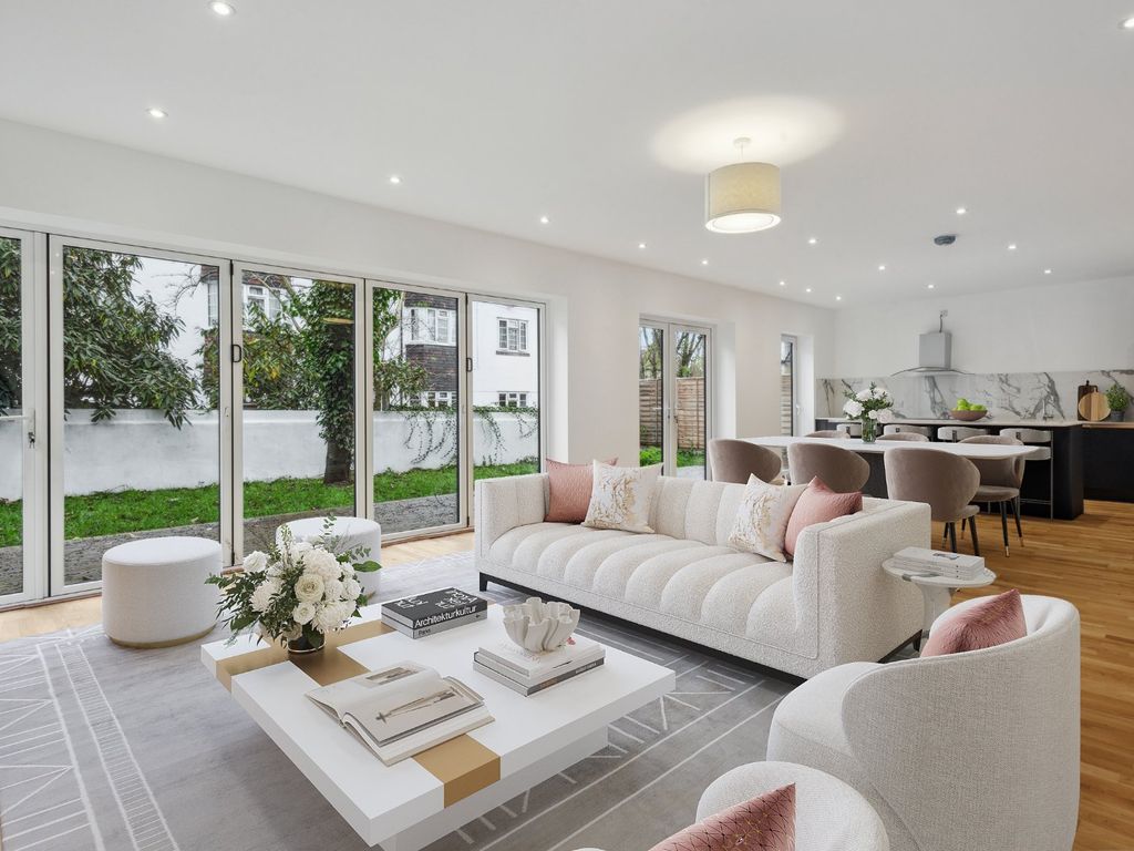 4 bed detached house for sale in Barrow Road, London SW16, £900,000