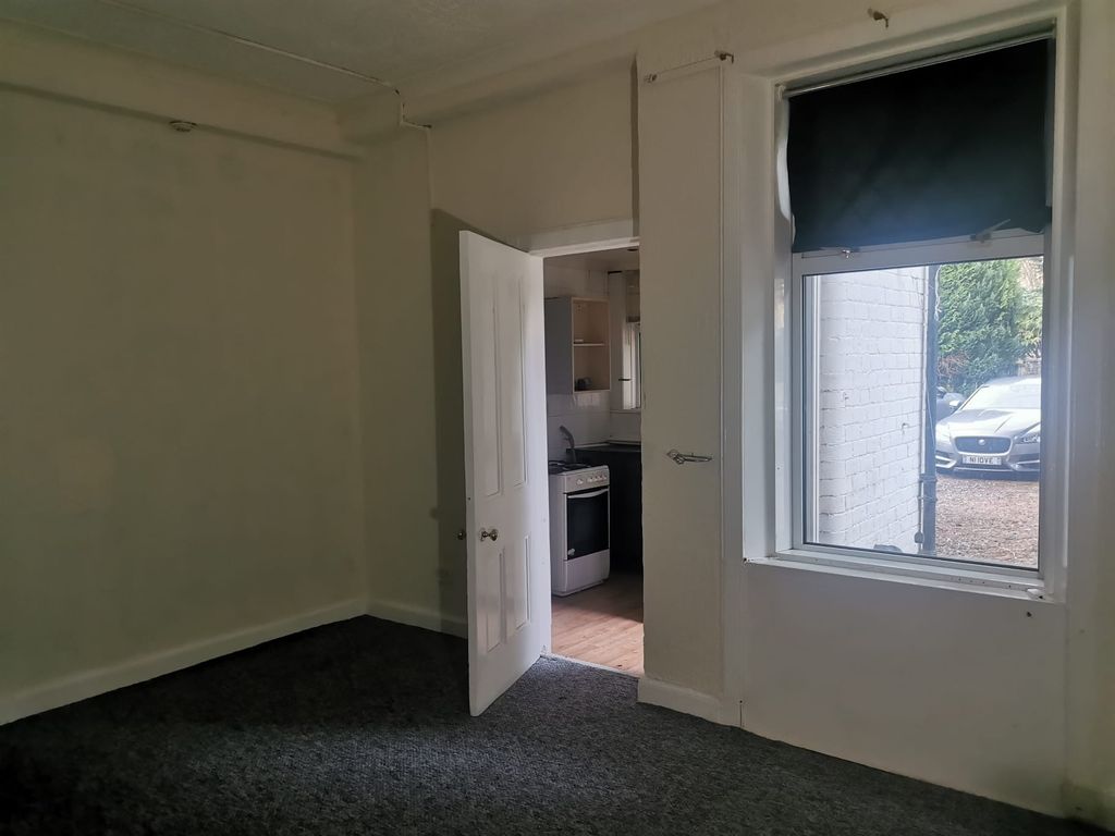1 bed flat for sale in Dundyvan Road, Coatbridge, Lanarkshire ML5, £60,000