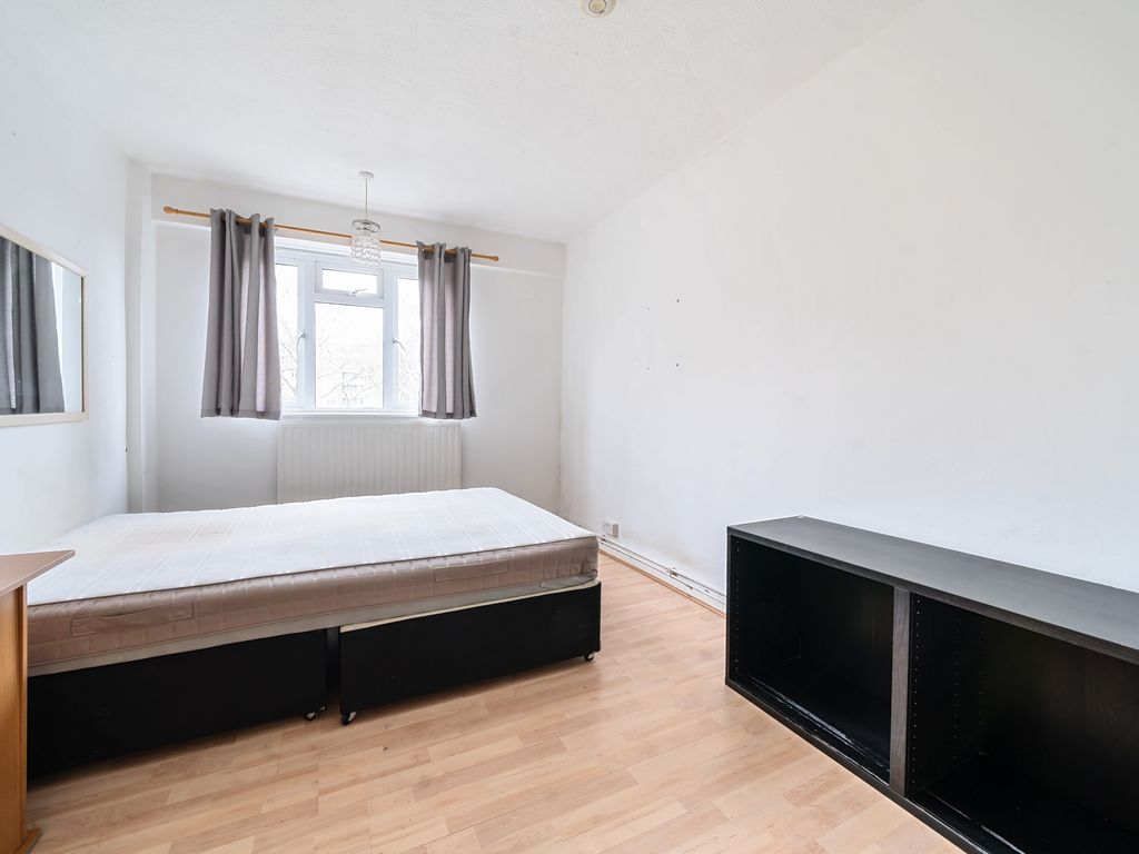 3 bed flat to rent in Nelson Square, London SE1, £2,500 pcm