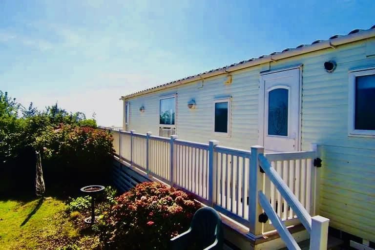 2 bed property for sale in Cedars, Devon Cliffs, Sandy Bay, Exmouth EX8, £44,950