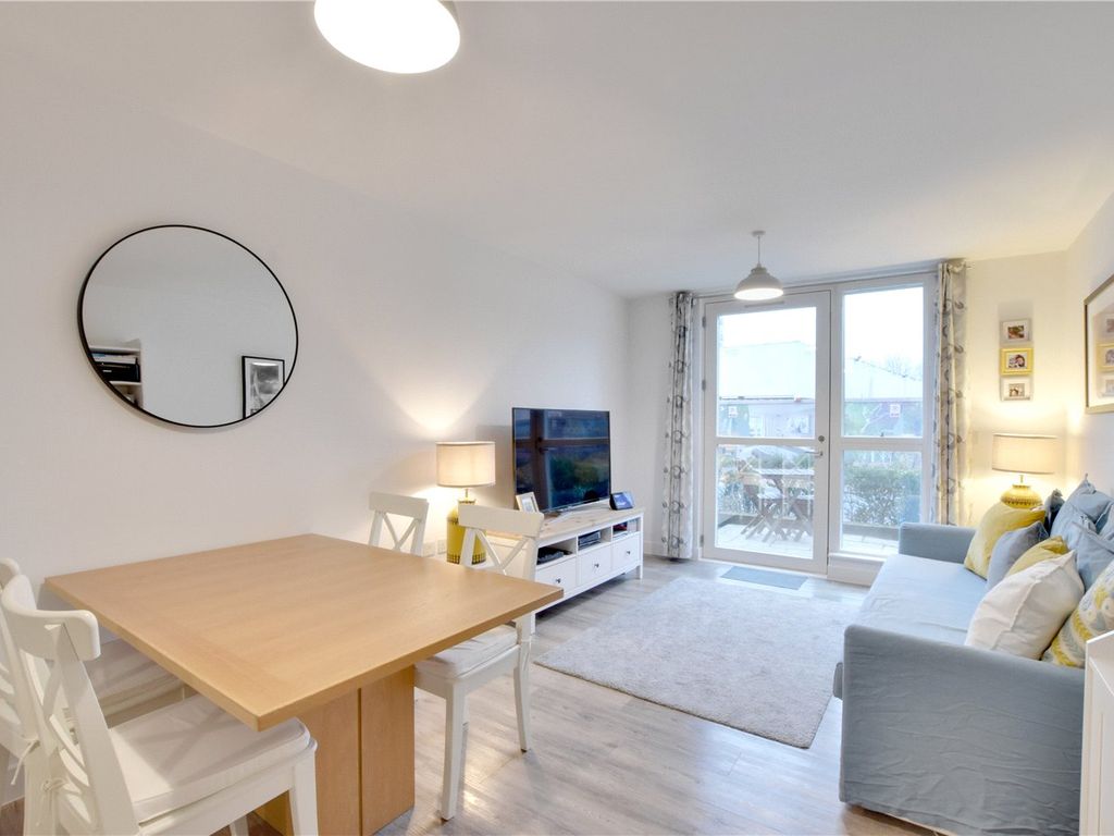 1 bed flat for sale in Ottley Drive, Blackheath, London SE3, £81,250