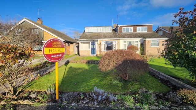 3 bed semi-detached house for sale in St Mary