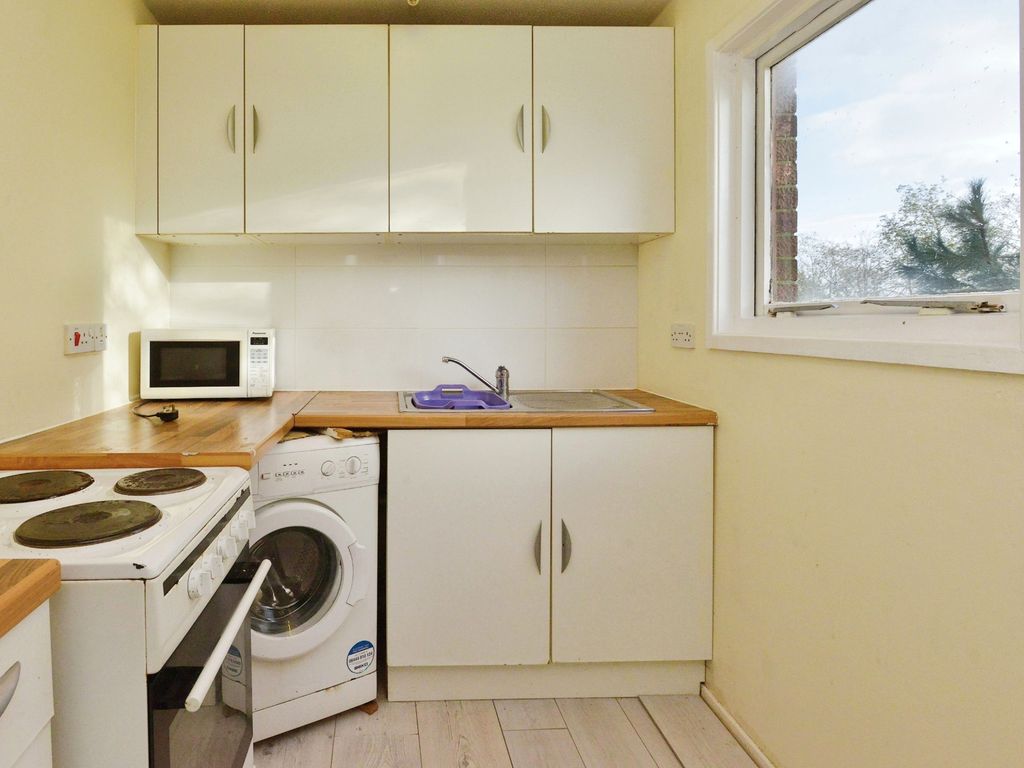 1 bed flat for sale in Norbrek, Two Mile Ash, Milton Keynes MK8, £110,000