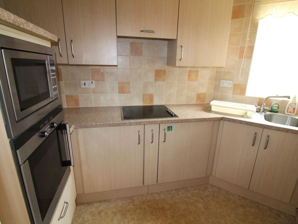 1 bed flat for sale in Armstrong Court, Darlington DL3, £67,000