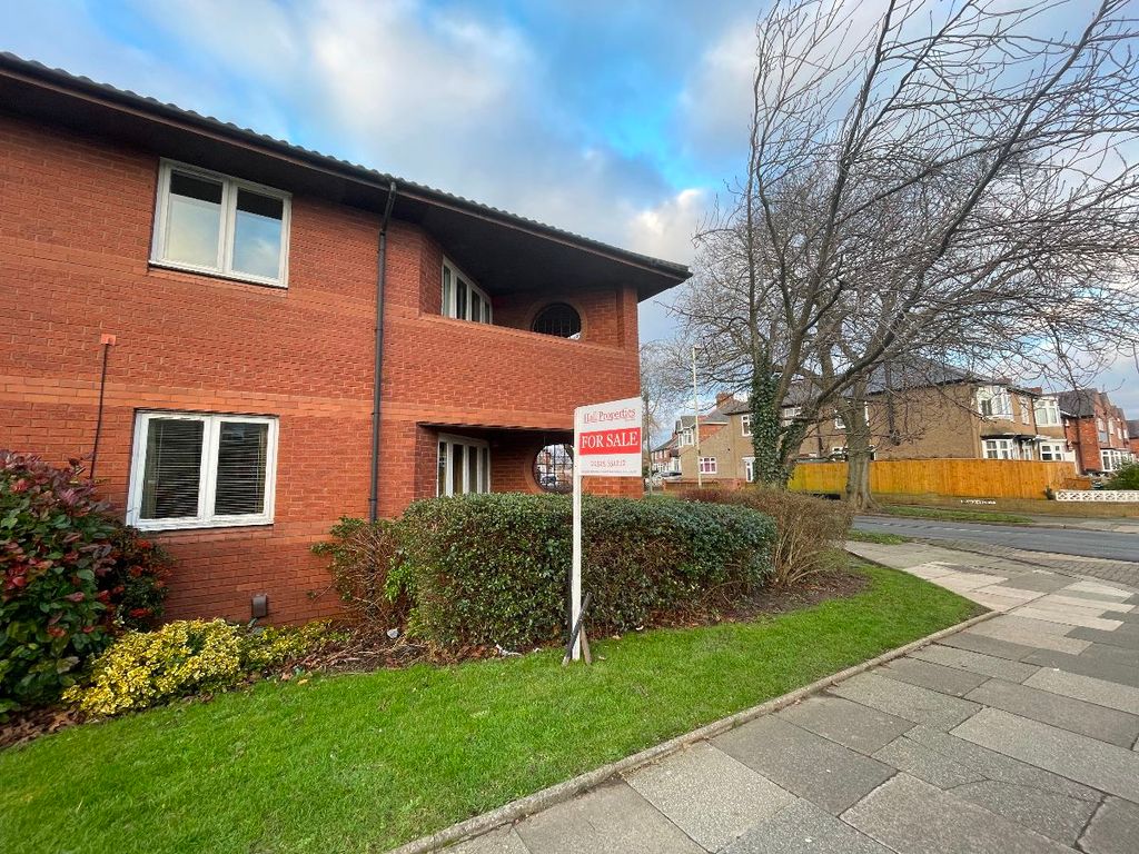 1 bed flat for sale in Armstrong Court, Darlington DL3, £67,000