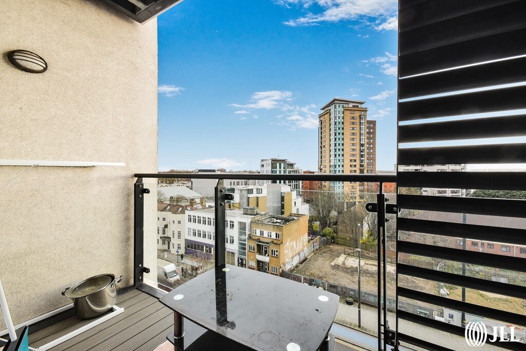 2 bed flat for sale in Velocity Building, Ward Road, London E15, £450,000