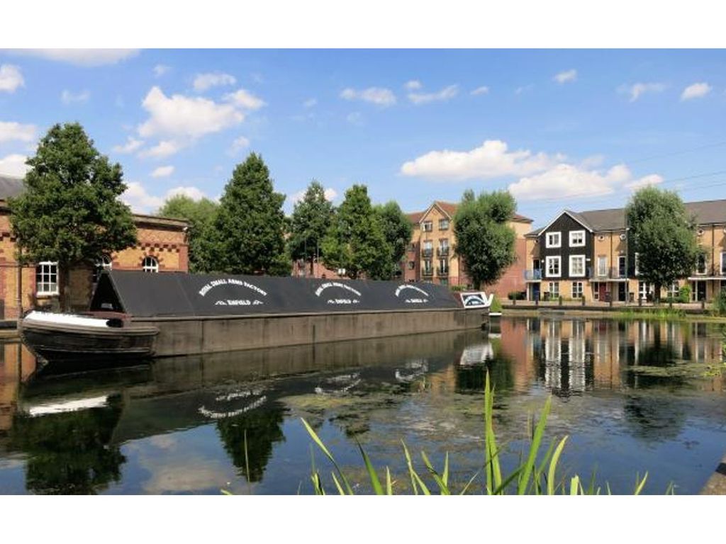 1 bed flat for sale in 6 Harston Drive, Enfield EN3, £245,000