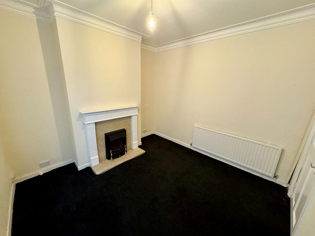 2 bed terraced house to rent in Rockingham Street, Darlington, Durham DL1, £600 pcm