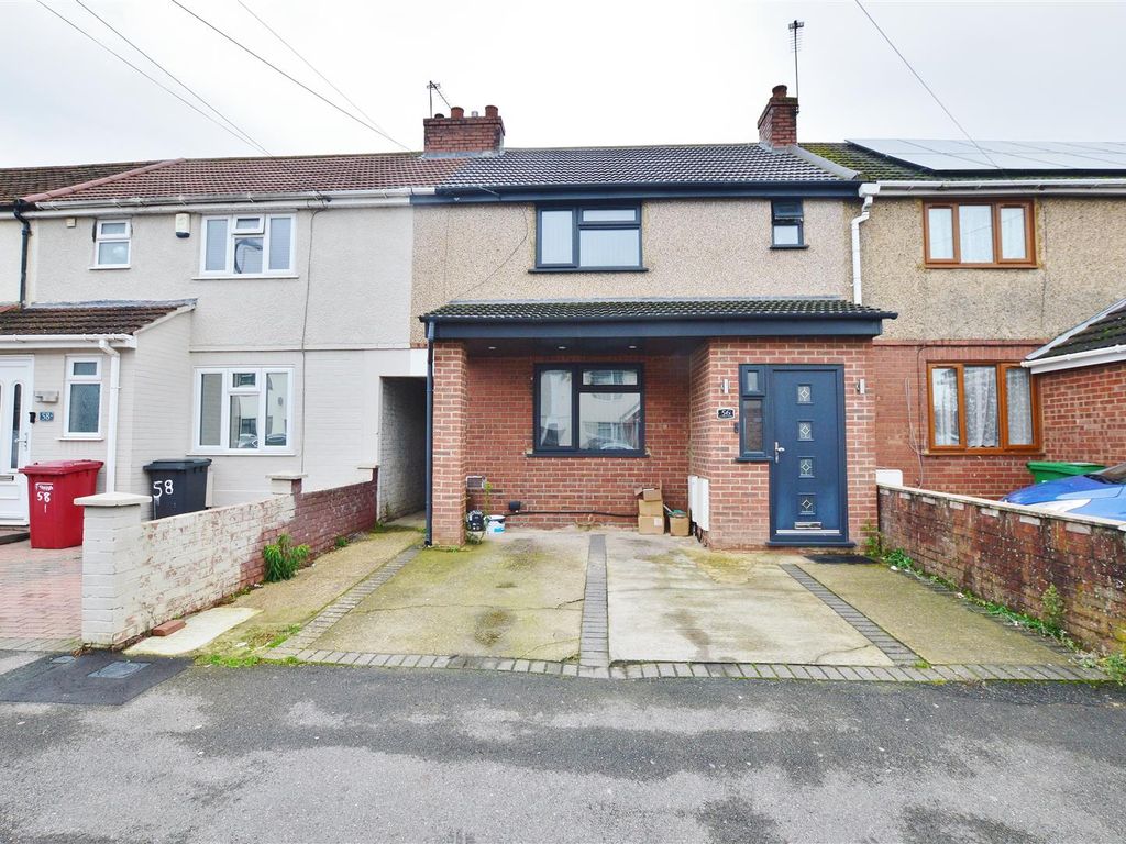 3 bed terraced house for sale in Beaumont Road, Slough SL2, £470,000