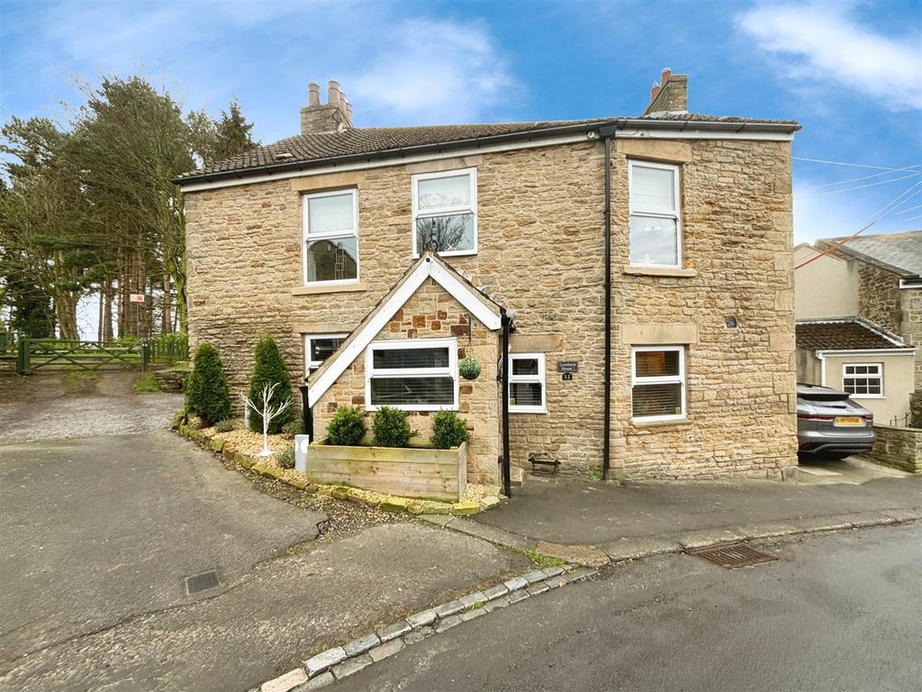 4 bed detached house for sale in Cemetery Road, Witton Le Wear, Bishop Auckland DL14, £300,000