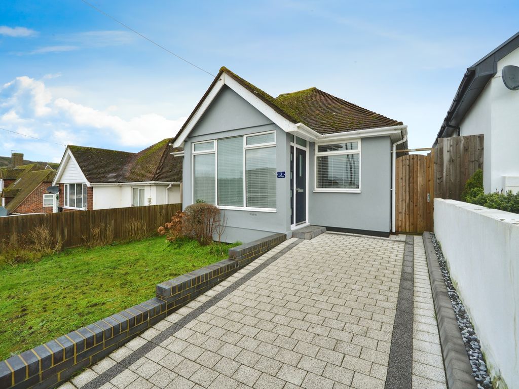 2 bed bungalow for sale in Vale Road, Saltdean, Brighton BN2, £395,000