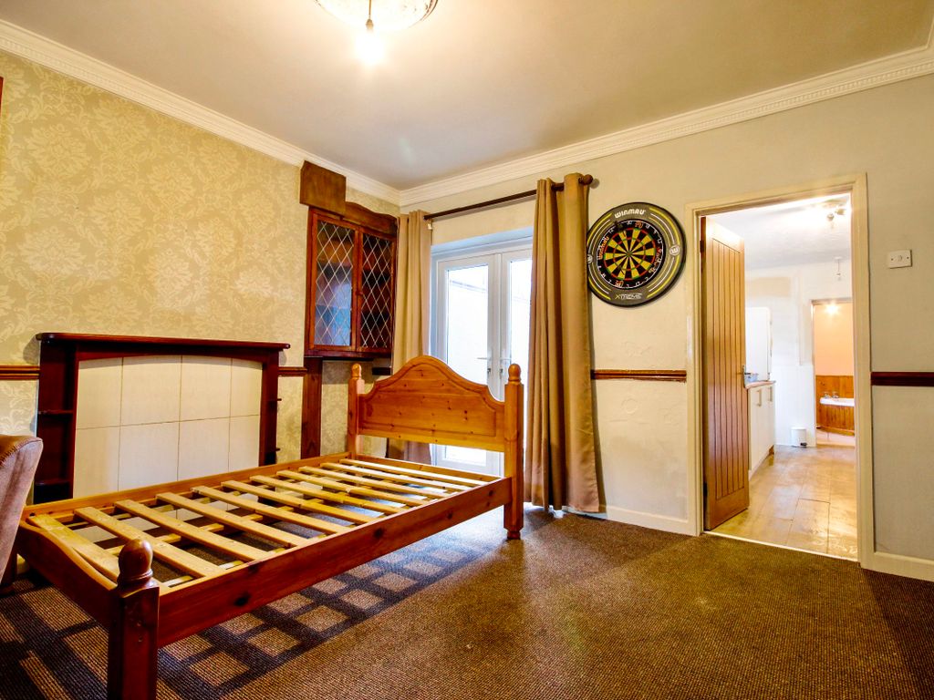 4 bed terraced house for sale in Islwyn Street, Cwmfelinfach, Ynysddu, Newport NP11, £150,000