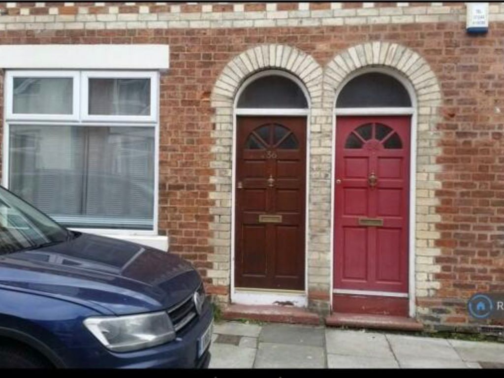 4 bed terraced house for sale in Catherine Street, Chester CH1, £235,000