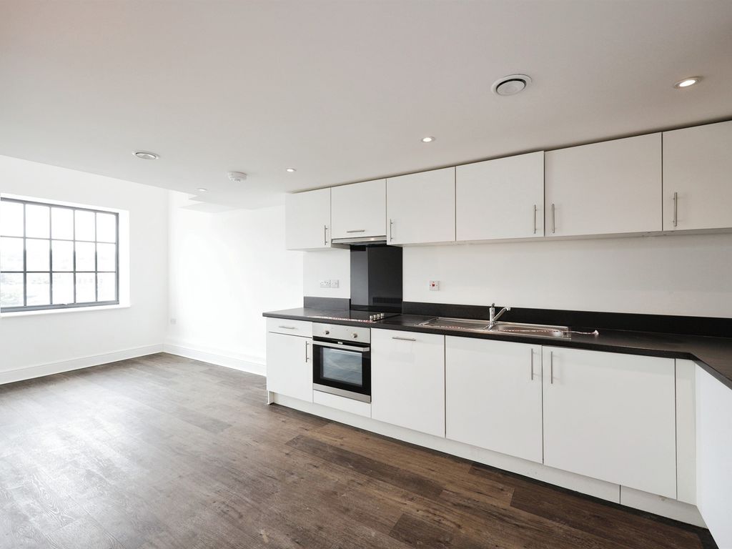 2 bed flat for sale in Birch House, Leigh Street, High Wycombe HP11, £149,999