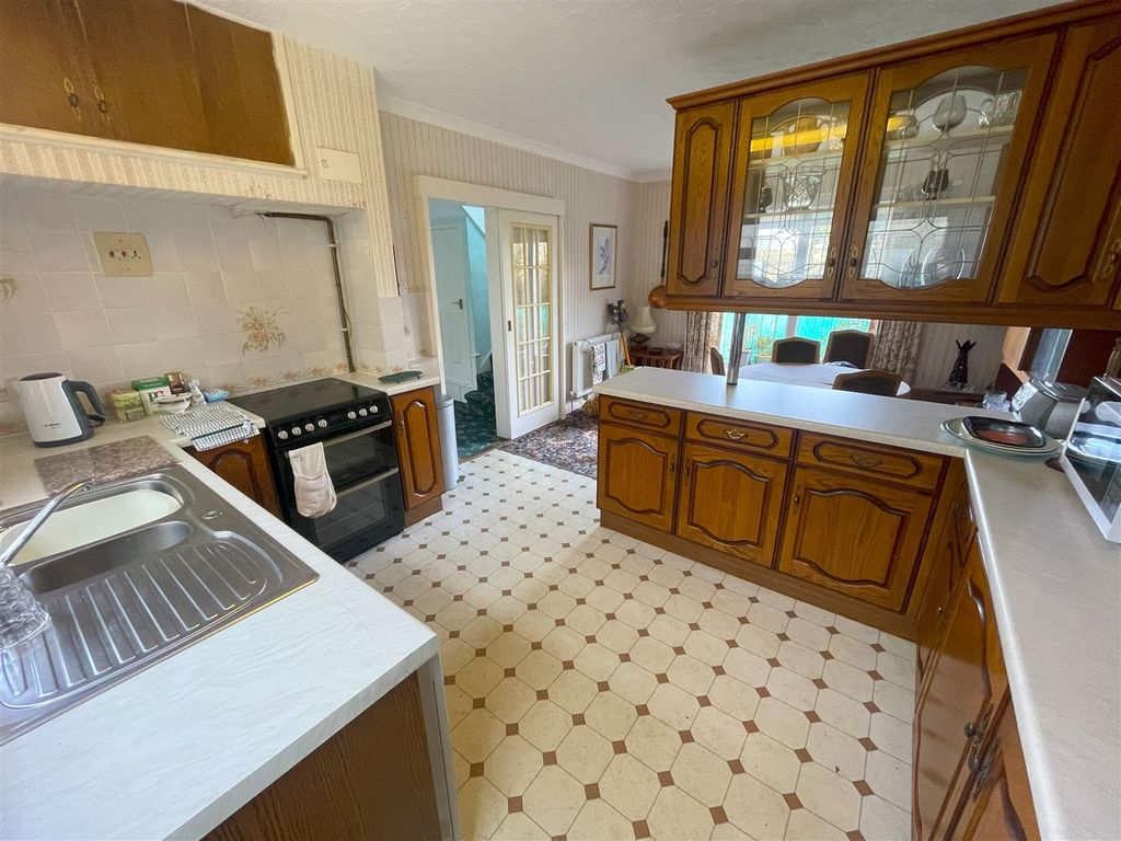 3 bed detached house for sale in Vicarage Meadow, Fowey PL23, £485,000