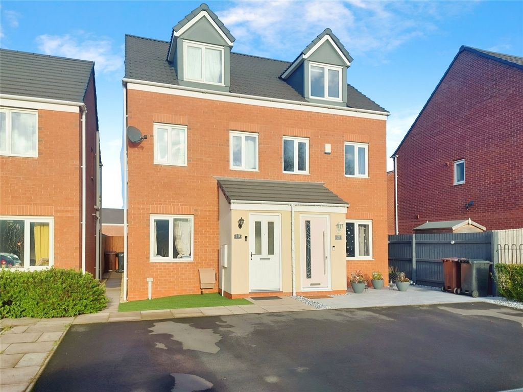 3 bed semi-detached house for sale in Leconfield Wharf, Wolverhampton, West Midlands WV2, £215,000