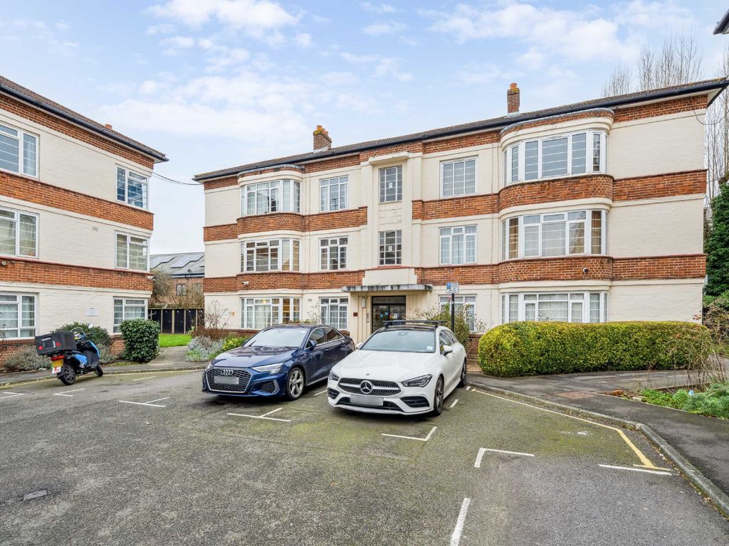 1 bed flat for sale in Manor Vale, Boston Manor Road, Brentford TW8, £300,000