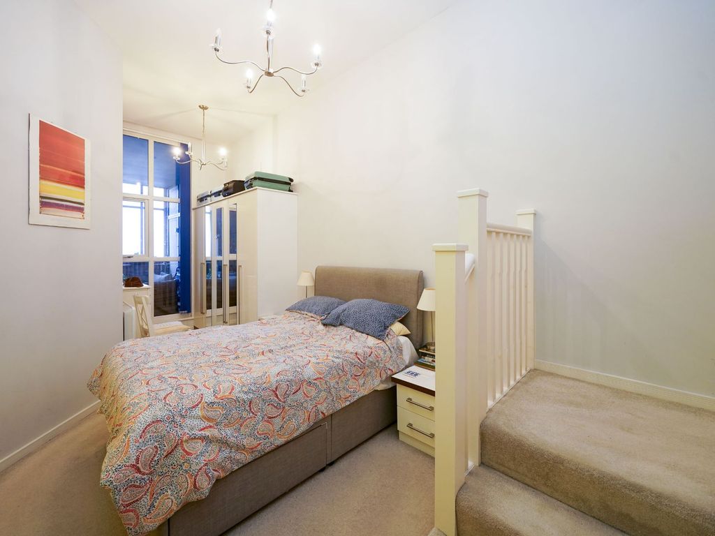2 bed property for sale in Blackburn Road, Bolton BL1, £150,000