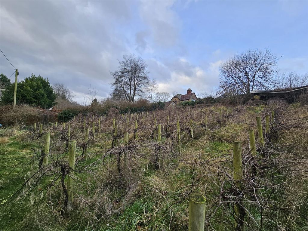 Land for sale in Hannington, Highworth, Wiltshire SN6, £40,000