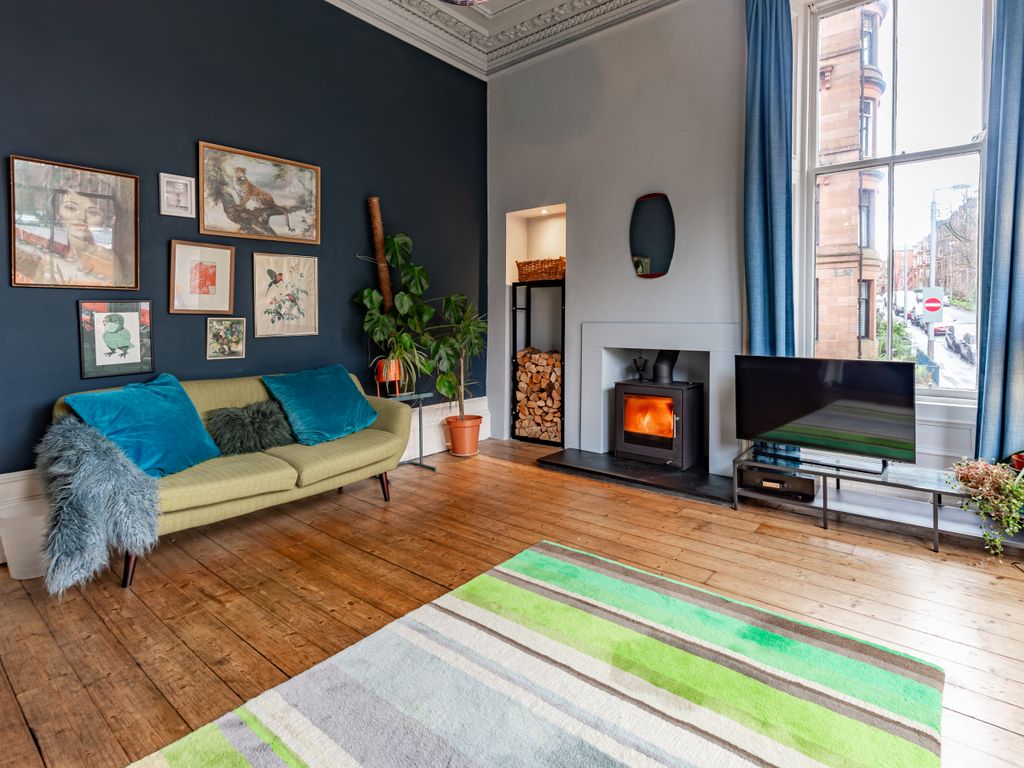 3 bed flat for sale in Lawrence Street, Glasgow G11, £425,000