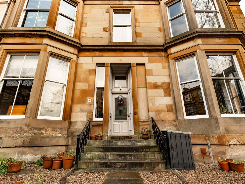 3 bed flat for sale in Lawrence Street, Glasgow G11, £425,000