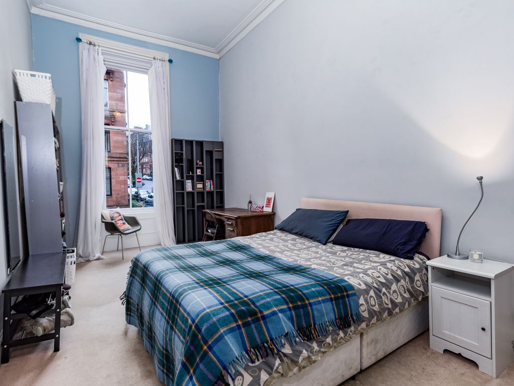 3 bed flat for sale in Lawrence Street, Glasgow G11, £425,000